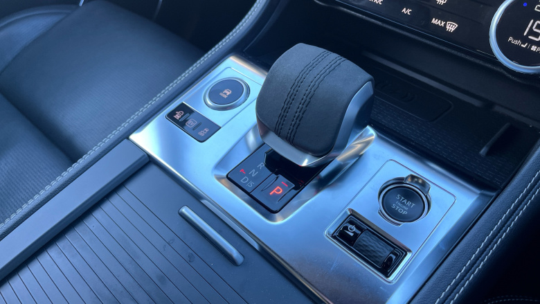 Jaguar F-Pace 2.0 P400e R-Dynamic SE Black 5dr Auto AWD Estate